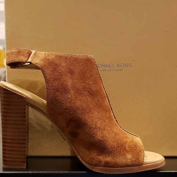 Michael Kors Collection Suede Block Heels NWT - Picture 6 of 6